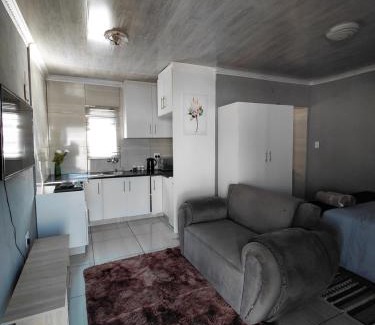 Newcastle Apartment | Mama R's Budget-friendly BACKROOM 2