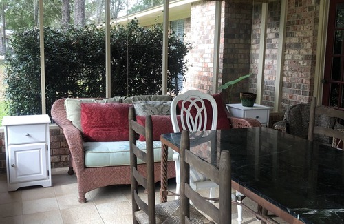 Florida Panhandle House | Mama's House has a Garage & Sparkling Clean. 4 bedrooms 3 baths. sleeps 8 nnnn