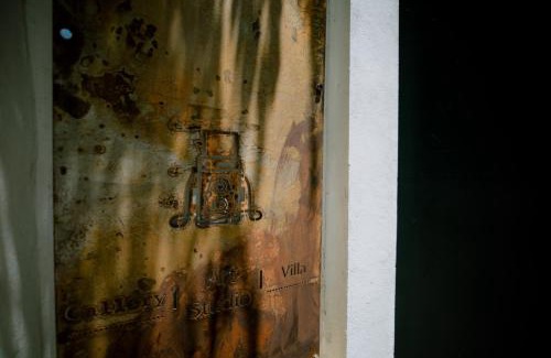 Old City Villa | Mammoth Art Studio Pool villa in old city