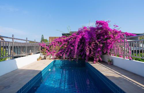 Old City Villa | Mammoth Art Studio Pool villa in old city