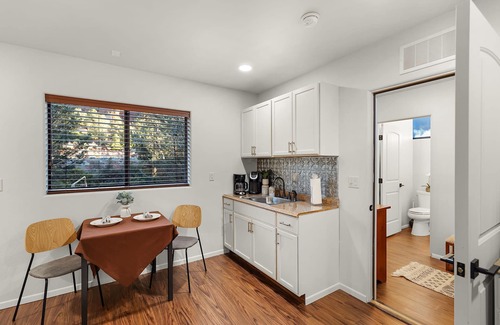 Sedona Villa | Mammoth Rock Oasis-1 bd 1ba Hot Tub Free Pets