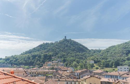 Como Apartment | ManaraQuattro - Apartment with free parking and view in Como, near the center - Lake Como