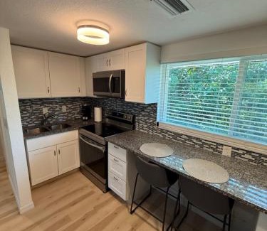 Englewood Apartment | Manasota Delux Villas #5