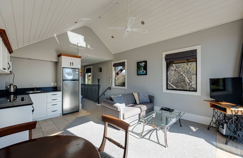 Lower Shotover House | Manata Lodge