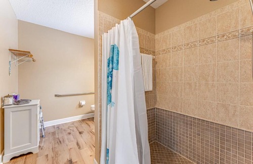 Chassahowitzka Bed & Breakfast | Manatee Room