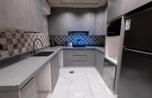 Hera Street Apartment | Manazel AL-Diriyah ALZahra 2BR Stylish Stay 75TV 6