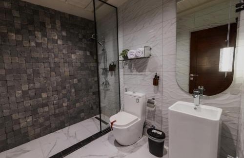 Hera Street Apartment | Manazel AL-Diriyah ALZahra 2BR Stylish Stay 75TV 6