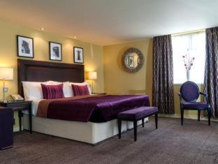 Wilmslow Hotel | Manchester Airport Hotel by Belvilla
