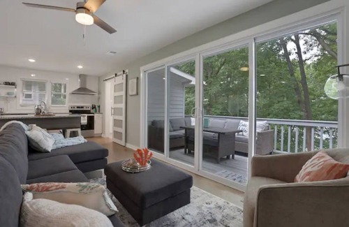 Gainesville Cottage | Mandalay Lake Lanier Getaway