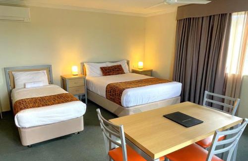 Macksville Hotel | Mandarin Motel