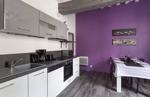 Centre Apartment | Mandchou - One Bedroom Apartment, Sleeps 4