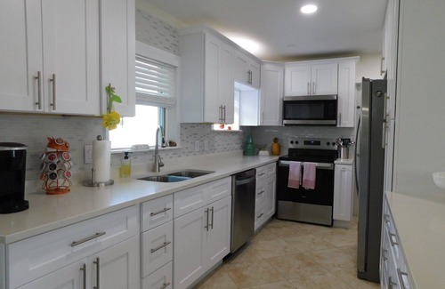 Yacht Club House | Mango Cottage