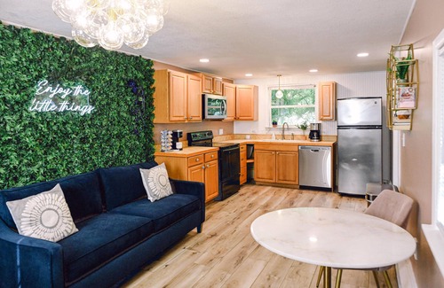 Clearwater Cottage | Mango Tree Cottage on a bike trail