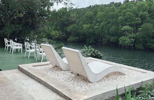 Ko Kood Bed & Breakfast | Mangrove bungalow & restaurant