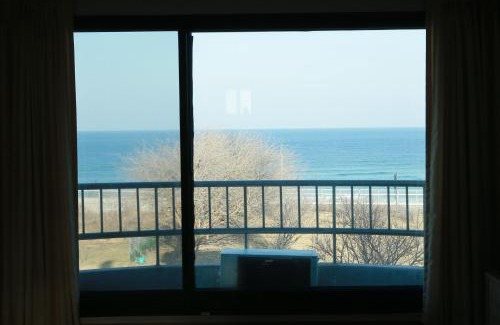 Donghae Hotel | Mangsang Beach Pension