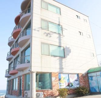 Donghae Hotel | Mangsang Beach Pension