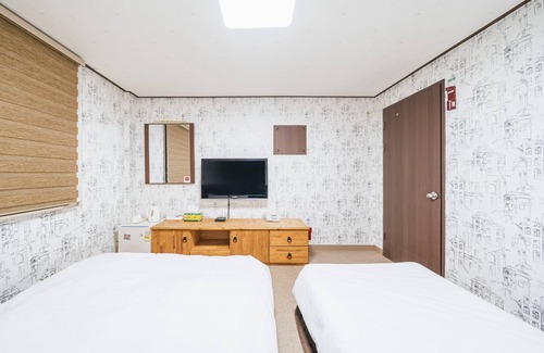 Yeon-dong Hotel | Manhattan Hotel