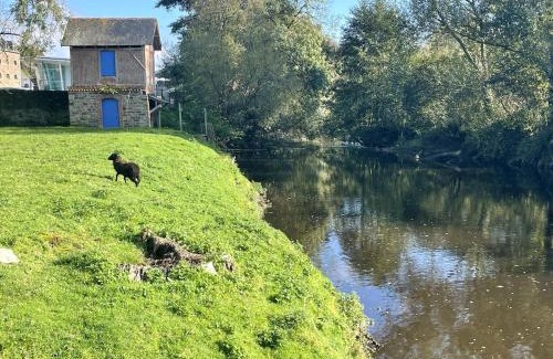Pontrieux Apartment | Manoir au bord du Trieux - Grand Appartement avec jardin
