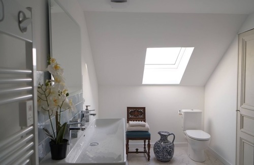 Bourre Bed & Breakfast | Manoir de la Salle du Roc, near Chenonceau, Louise room