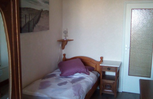 Beaumont Bed & Breakfast | Manoir Le Cristal, Futuroscope from 33 euros