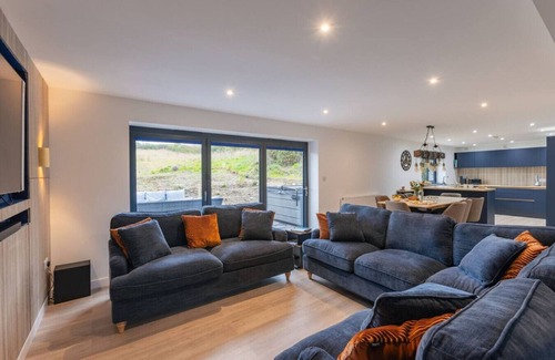 Wainhouse Corner Cottage | Manor a spacious modern cottage for families or groups