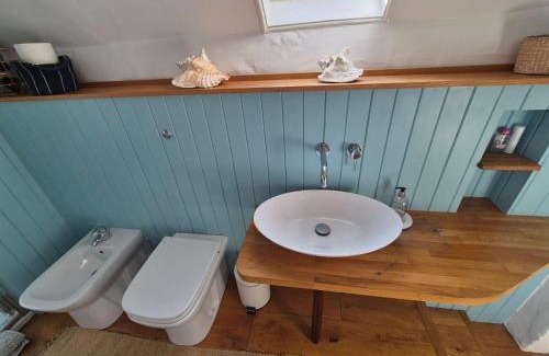 Downton House | Manor Cottage
