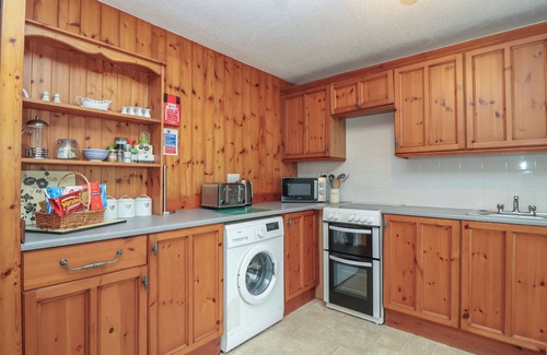 Saint Ann's Chapel Cottage | MANORCOMBE 1, pet friendly, with pool in Gunnislake