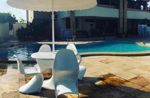 Porto das Dunas House | Mansão Memphis 10 Suítes a 150 metros do Mar e Beach Park