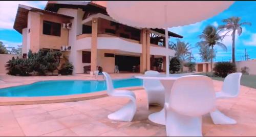 Porto das Dunas House | Mansão Memphis 10 Suítes a 150 metros do Mar e Beach Park