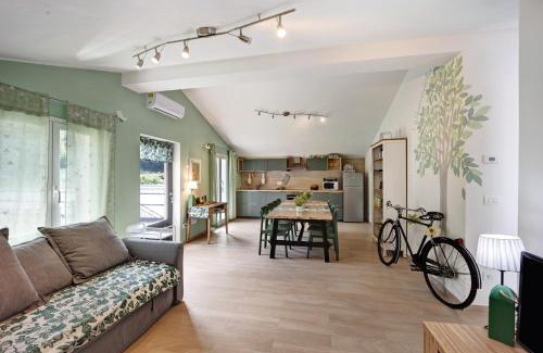Ortovero Apartment | Mansarda Albero Verde con Piscina