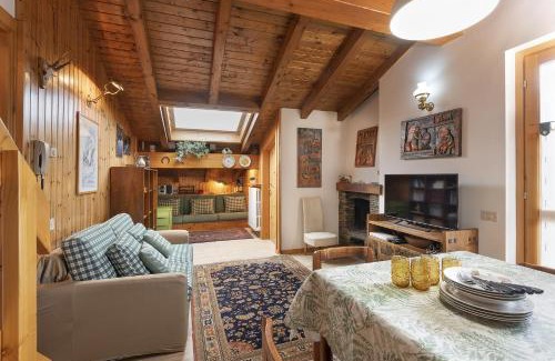 Villa Dalegno Apartment | Mansarda Egle