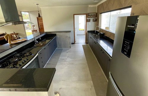 Praia Rasa House | Mansion in Búzios, 9 suites… accommodates 18 people comfortably