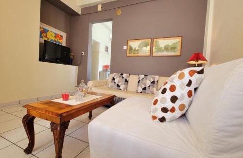 Kiato House | Mansion with Garden