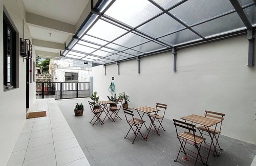 Mabini Apartment | Manzil Anilao B&B Superior Bedroom U3