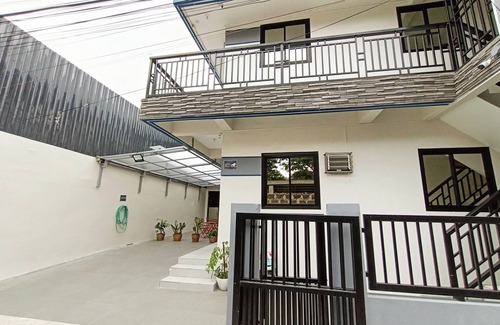 Mabini Apartment | Manzil Anilao B&B Superior Bedroom U3