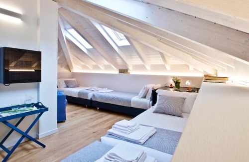 Esine Bed & Breakfast | Manzoni 124 Bed&Relax