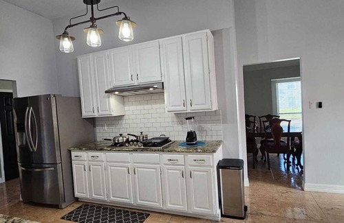 Atascocita House | Maple House w/Private Jacuzzi Near IAH