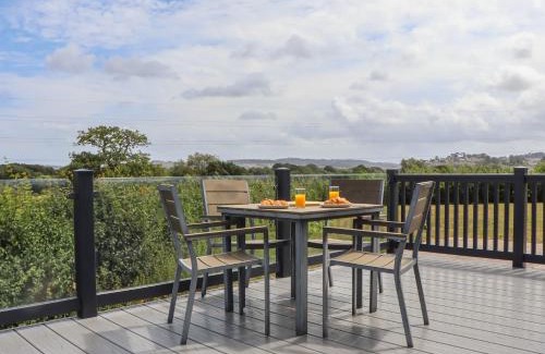 Teigngrace House | Maple Lodge