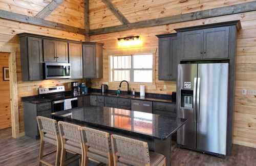 Rogers Cabin | Maple Moon | Hot tub | WiFi | Brand New2024