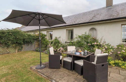 Mappowder Cottage | MAPPOWDER COTTAGE, pet friendly, with open fire in Buckland Newton