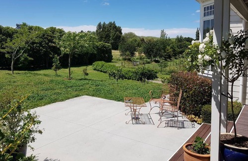 Puketapu Apartment | Mapua Orchard Retreat (Self Contained Studio)