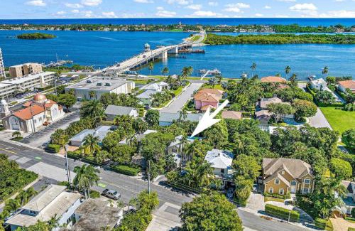 Southside House | Mar-a-Lago Retreat