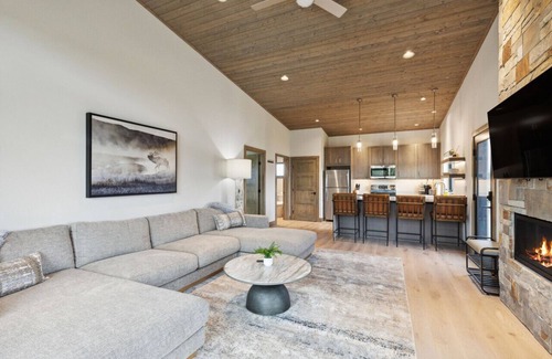 Hamilton Cabin | Mara Luxury Cabin- Aspen