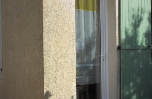 Les Gonds Bed & Breakfast | MARANATHA