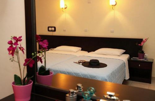 Koinira Hotel | Maranton Beach Hotel