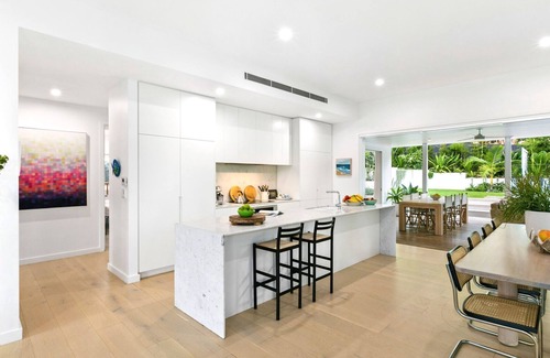 Avalon Beach House | Marbella Beach House by TCC