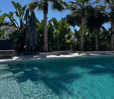 Urbanizacion Marbessa Villa | Marbella Bliss - Luxury 4-Bedroom VILLA with Garden, Private Pool & Jacuzzi, Marbesa near- 5 min to the Cabopino Beach