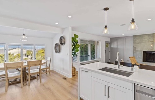 Sugarloaf House | @ Marbella Lane - 3BR w/sweeping views of Bay Area