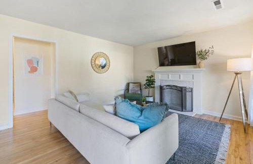 Redwood City House | @ Marbella Lane - Modern and Sleek Home in Redwood