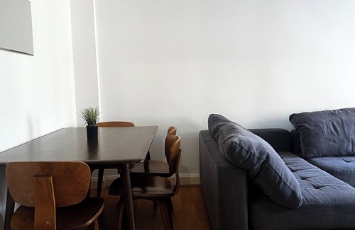 City of Westminster Apartment | Marble Arch Chic Apartment with Air Conditioner